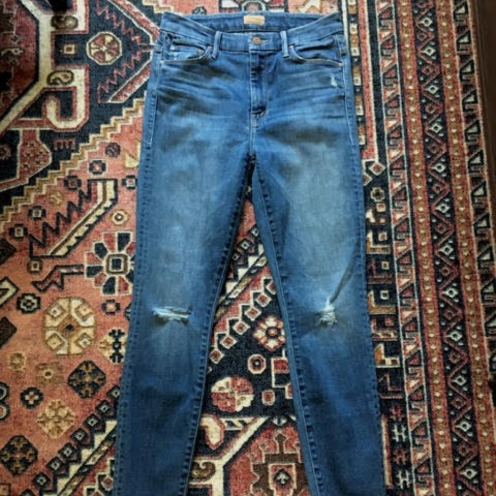 MOTHER Jeans - High Waisted Looker Ankle Fray